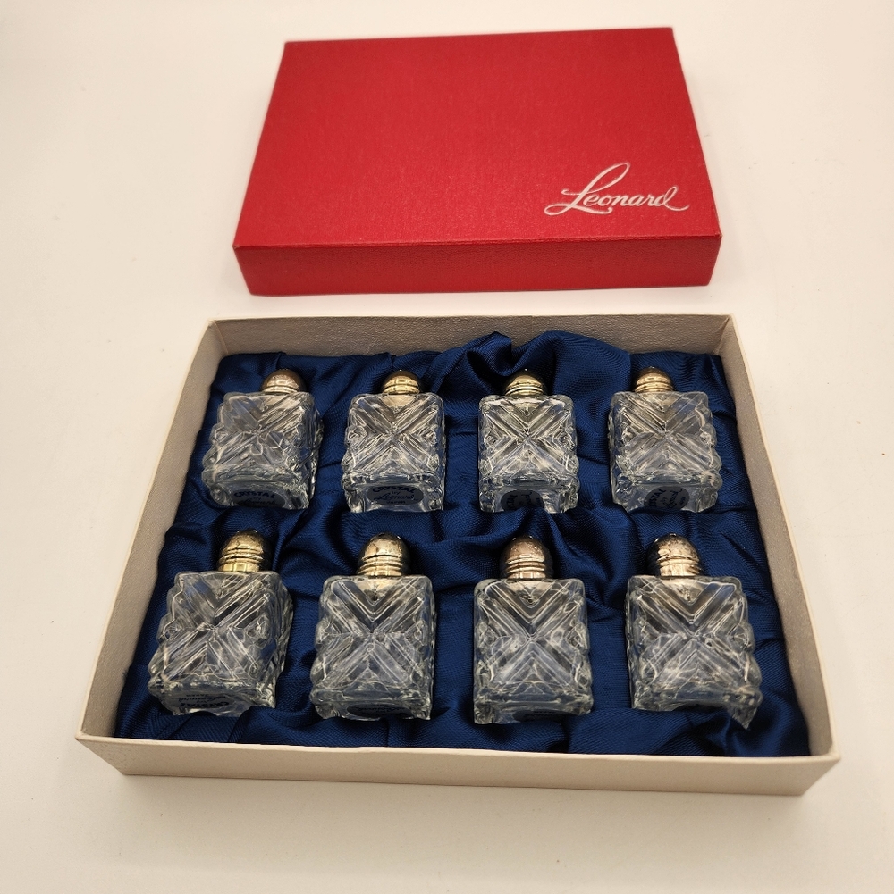 Leonard Crystal Salt and Pepper Shakers Set - Silver and Clear